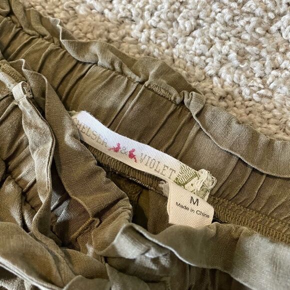 Chelsea & Violet Green Raw Hem Pants - Picture 4 of 5